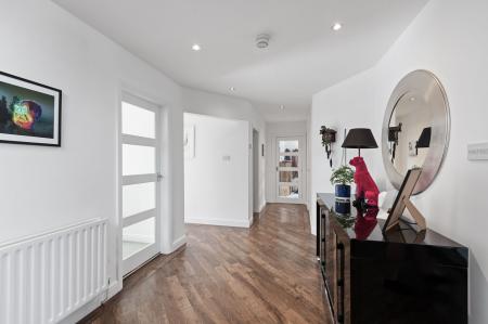 5 bedroom Detached house for sale in St. Andrews Drive, Skegness, PE25