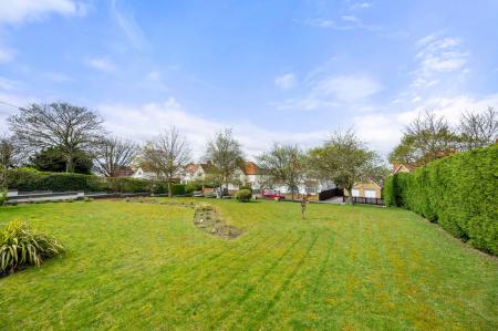 5 bedroom Detached house for sale in St. Andrews Drive, Skegness, PE25