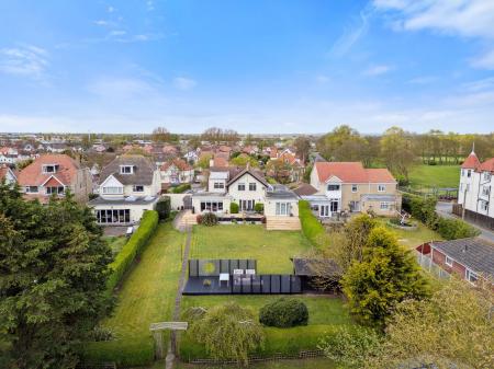 5 bedroom Detached house for sale in St. Andrews Drive, Skegness, PE25