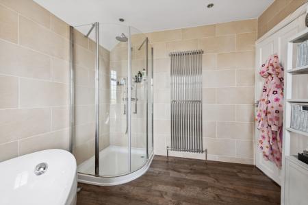 5 bedroom Detached house for sale in St. Andrews Drive, Skegness, PE25