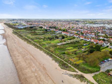 5 bedroom Detached house for sale in St. Andrews Drive, Skegness, PE25