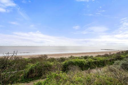 5 bedroom Detached house for sale in St. Andrews Drive, Skegness, PE25