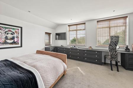 5 bedroom Detached house for sale in St. Andrews Drive, Skegness, PE25