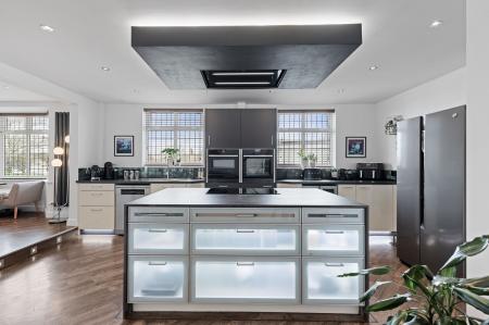 5 bedroom Detached house for sale in St. Andrews Drive, Skegness, PE25