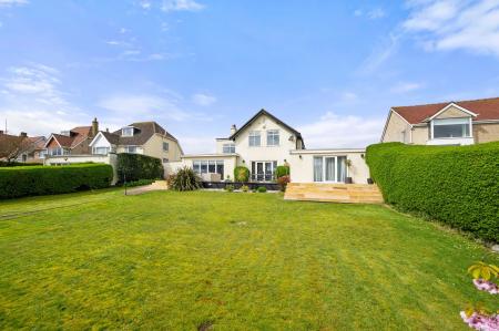 5 bedroom Detached house for sale in St. Andrews Drive, Skegness, PE25