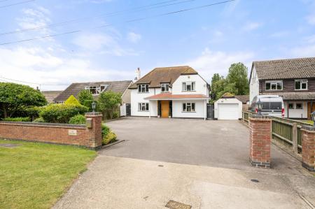 4 bedroom Detached house for sale in Drummond Road, Skegness, PE25