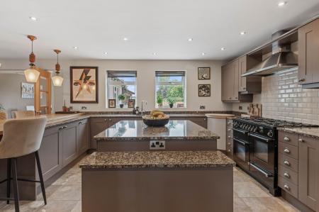 4 bedroom Detached house for sale in Drummond Road, Skegness, PE25