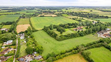 3 bedroom Detached bungalow for sale in Bratoft, Skegness, PE24