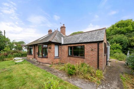 3 bedroom Detached bungalow for sale in Bratoft, Skegness, PE24