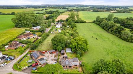3 bedroom Detached bungalow for sale in Bratoft, Skegness, PE24