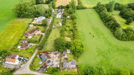 3 bedroom Detached bungalow for sale in Bratoft, Skegness, PE24