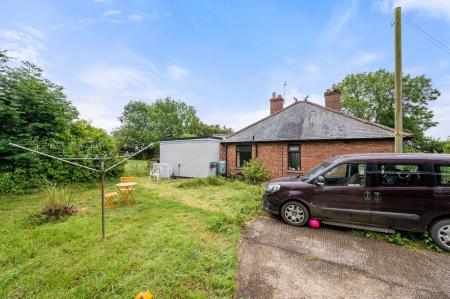 3 bedroom Detached bungalow for sale in Bratoft, Skegness, PE24