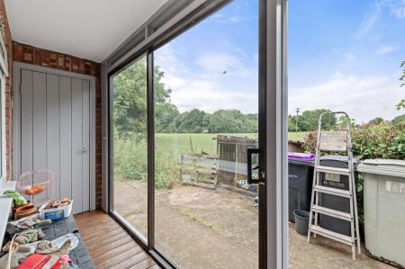 3 bedroom Detached bungalow for sale in Bratoft, Skegness, PE24