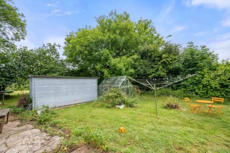 3 bedroom Detached bungalow for sale in Bratoft, Skegness, PE24