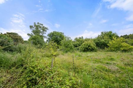 3 bedroom Detached bungalow for sale in Bratoft, Skegness, PE24