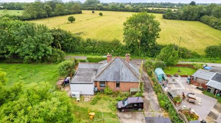 3 bedroom Detached bungalow for sale in Bratoft, Skegness, PE24