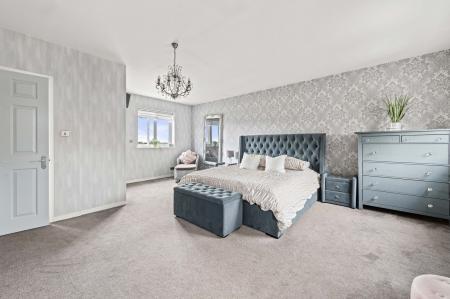 5 bedroom Detached house for sale in High Street, Ingoldmells, PE25