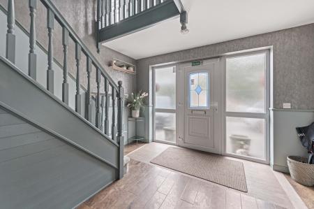 5 bedroom Detached house for sale in High Street, Ingoldmells, PE25