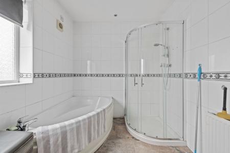 5 bedroom Detached house for sale in High Street, Ingoldmells, PE25