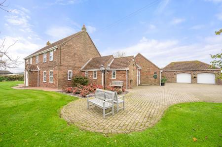5 bedroom Detached house for sale in Church End, Skegness, PE25