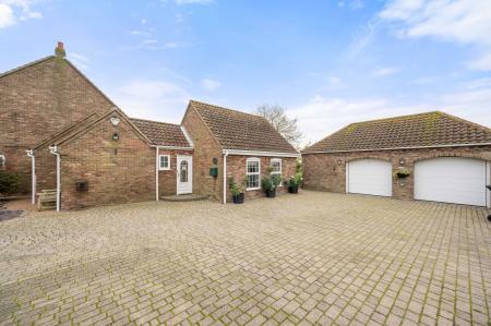 5 bedroom Detached house for sale in Church End, Skegness, PE25