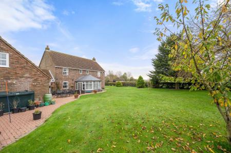 5 bedroom Detached house for sale in Church End, Skegness, PE25