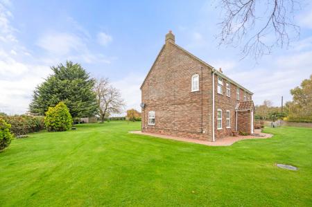 5 bedroom Detached house for sale in Church End, Skegness, PE25