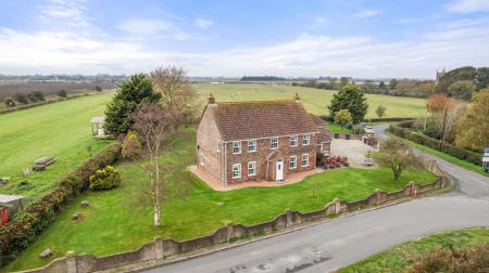 5 bedroom Detached house for sale in Church End, Skegness, PE25