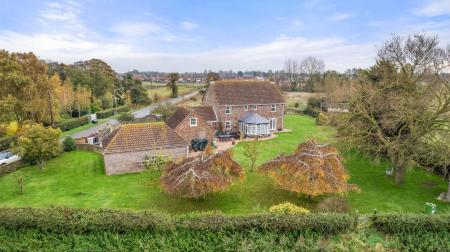 5 bedroom Detached house for sale in Church End, Skegness, PE25