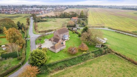 5 bedroom Detached house for sale in Church End, Skegness, PE25