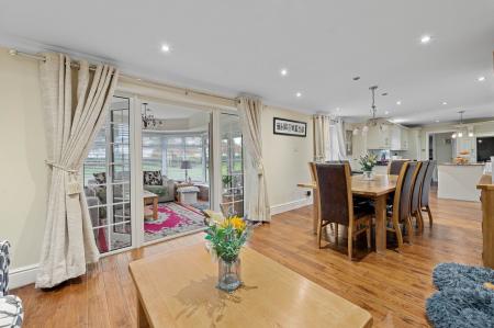 5 bedroom Detached house for sale in Church End, Skegness, PE25