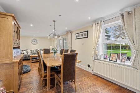 5 bedroom Detached house for sale in Church End, Skegness, PE25