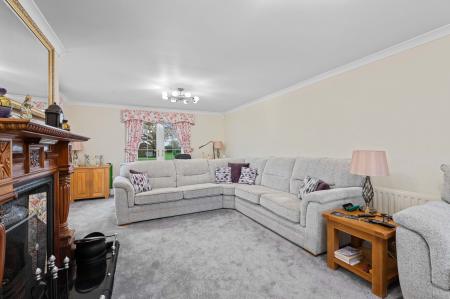 5 bedroom Detached house for sale in Church End, Skegness, PE25