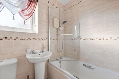 3 bedroom Semi-detached house for sale in Hogsthorpe Road, Mumby, LN13