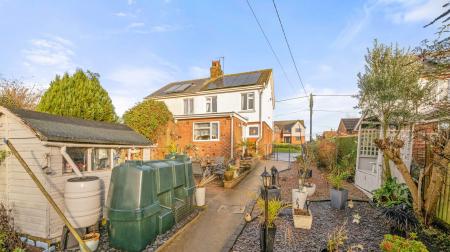 3 bedroom Semi-detached house for sale in Hogsthorpe Road, Mumby, LN13