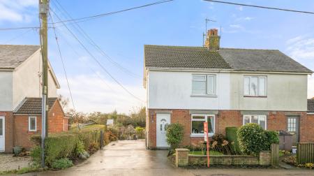 3 bedroom Semi-detached house for sale in Hogsthorpe Road, Mumby, LN13