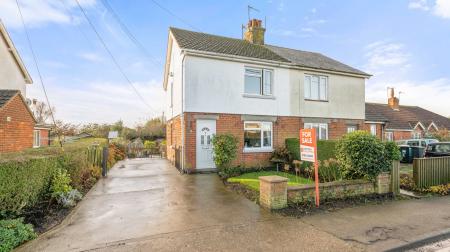 3 bedroom Semi-detached house for sale in Hogsthorpe Road, Mumby, LN13