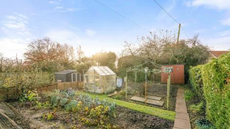 3 bedroom Semi-detached house for sale in Hogsthorpe Road, Mumby, LN13