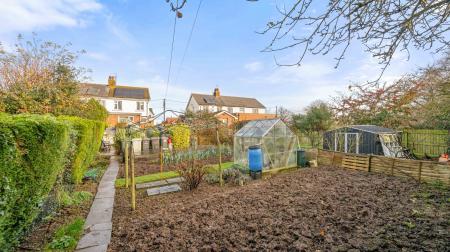 3 bedroom Semi-detached house for sale in Hogsthorpe Road, Mumby, LN13
