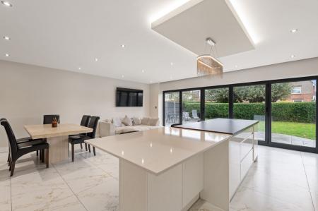 4 bedroom Bungalow for sale in Hoylake Drive, Skegness, PE25