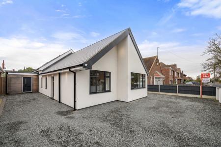 4 bedroom Bungalow for sale in Hoylake Drive, Skegness, PE25