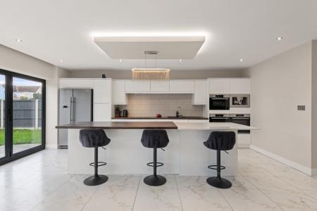 4 bedroom Bungalow for sale in Hoylake Drive, Skegness, PE25