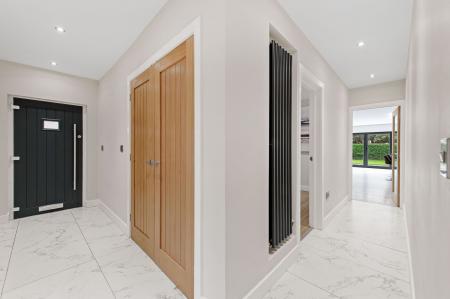 4 bedroom Bungalow for sale in Hoylake Drive, Skegness, PE25