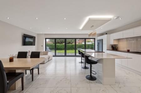 4 bedroom Bungalow for sale in Hoylake Drive, Skegness, PE25