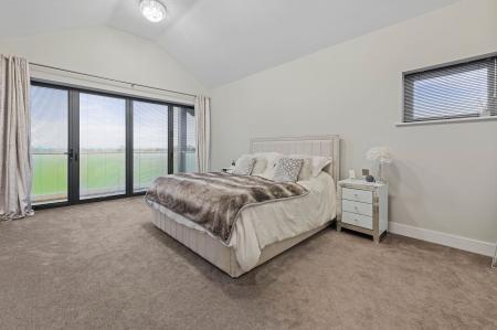5 bedroom Detached house for sale in Youngers Lane, Burgh Le Marsh, PE24