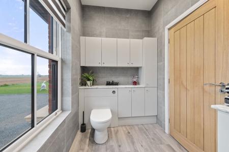 5 bedroom Detached house for sale in Youngers Lane, Burgh Le Marsh, PE24