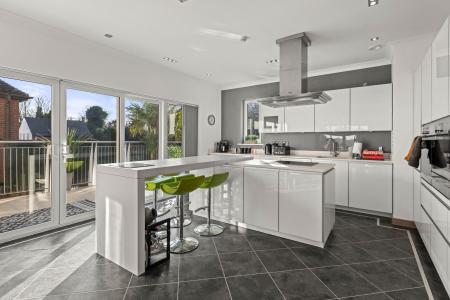 4 bedroom Detached house for sale in Shardeloes Road, Skegness, PE25