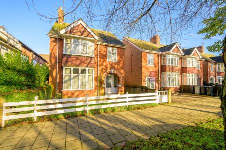 3 bedroom Detached house for sale in Ida Road, Skegness, PE25