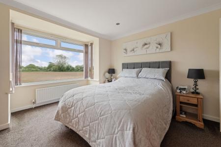 6 bedroom Detached house for sale in Low Road, Friskney, PE22