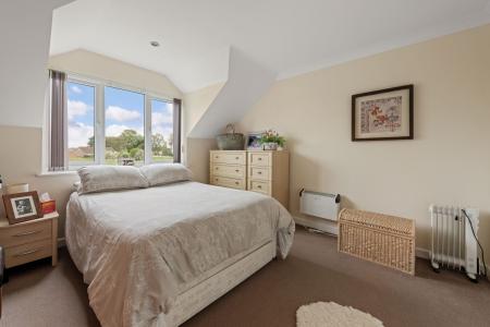 6 bedroom Detached house for sale in Low Road, Friskney, PE22